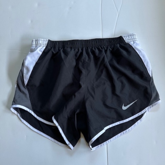 Nike Dri-fit women's running shorts size XS - Picture 1 of 2